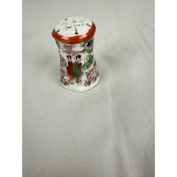 Japanese Antique China Salt and Pepper Shakers Geisha Floral St 1921-1941 - Picture 7 of 9